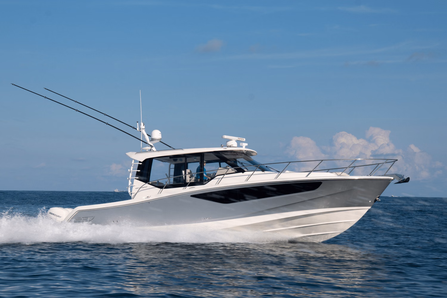 2027 Boston Whaler 405 Conquest