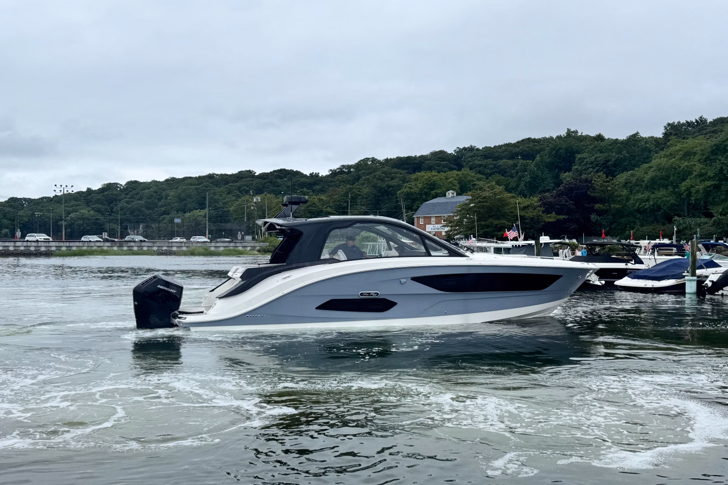 2026 Sea Ray Sundancer 370 Outboard
