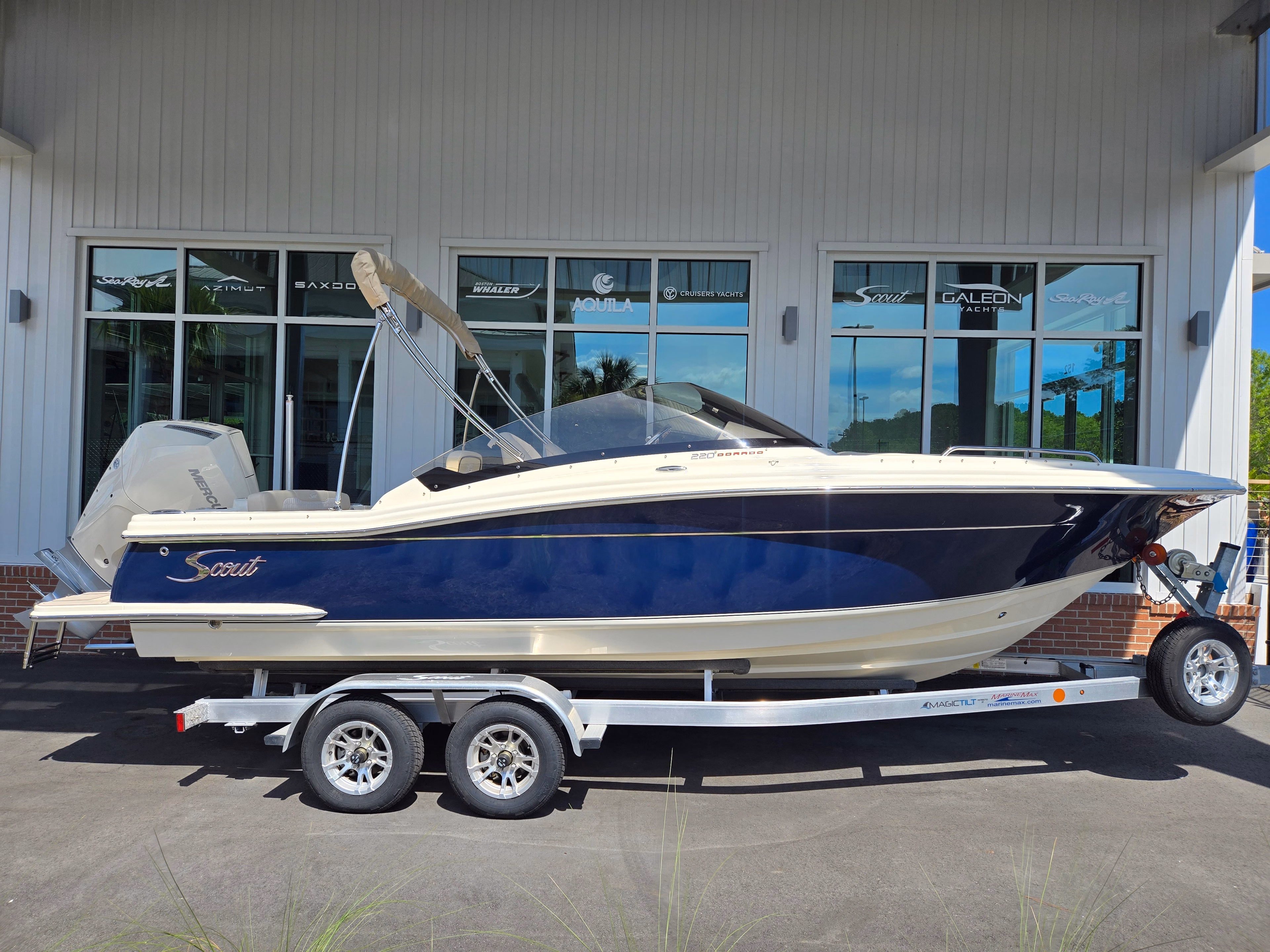 2027 Scout Boats 220 Dorado 