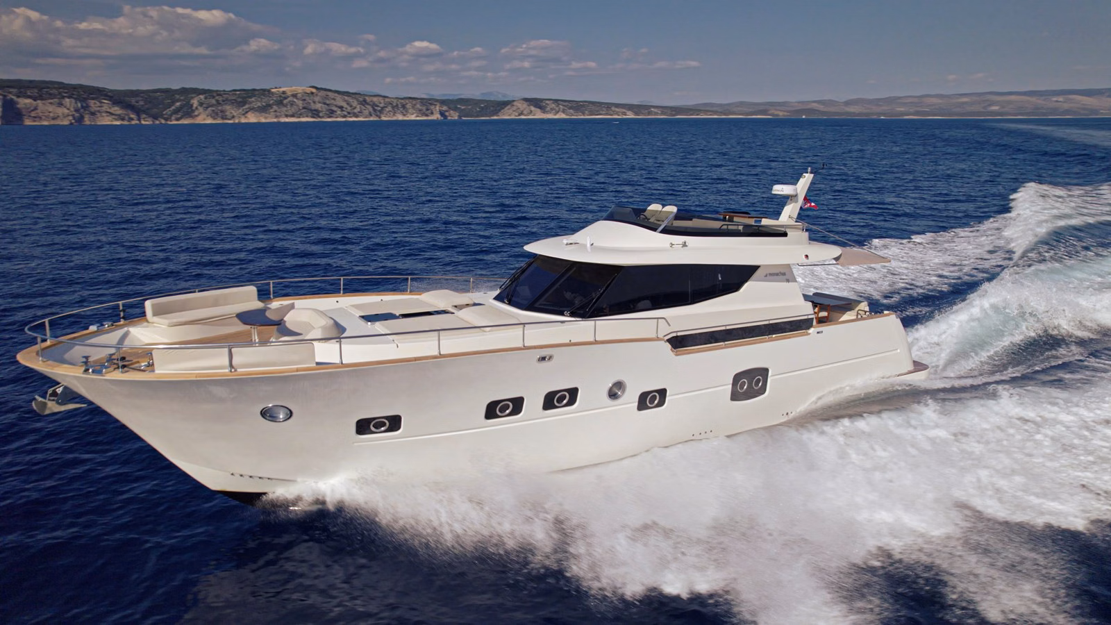 2026 Monachus Yachts 70 Fly 