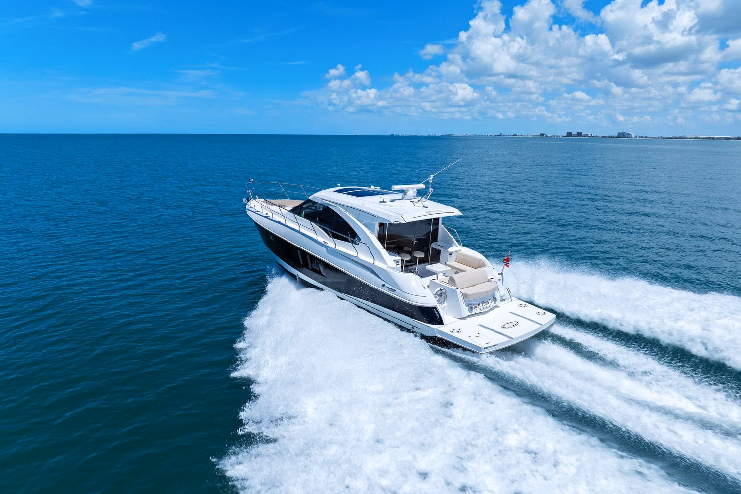 2014 Cruisers Yachts 45 Cantius
