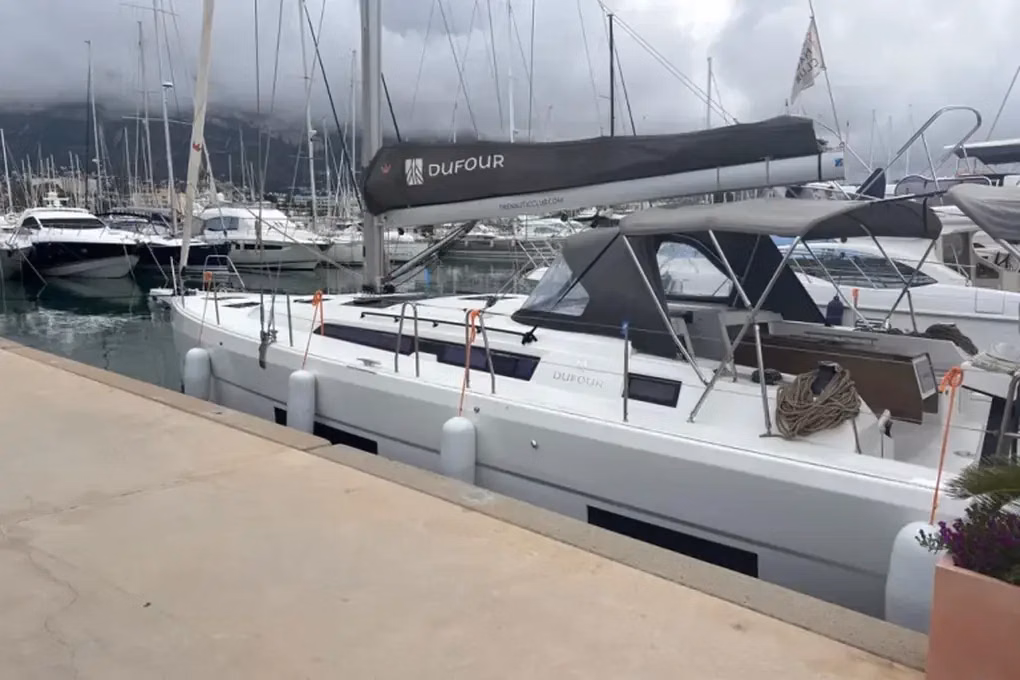 2023 Dufour 470