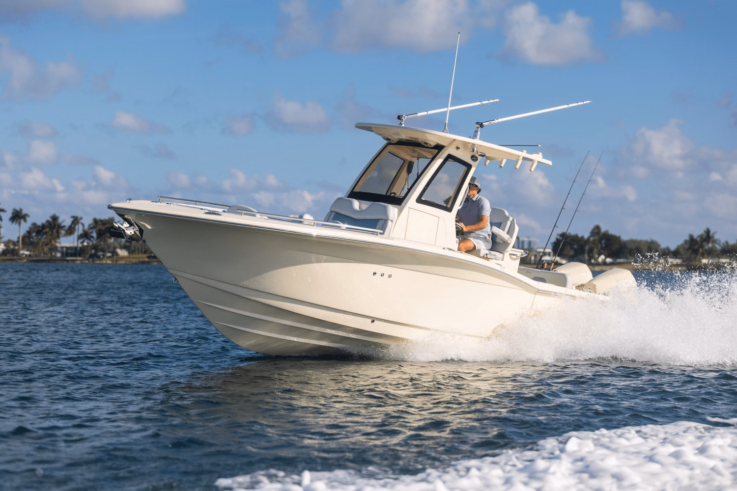 2027 Scout Boats 260 LXF 