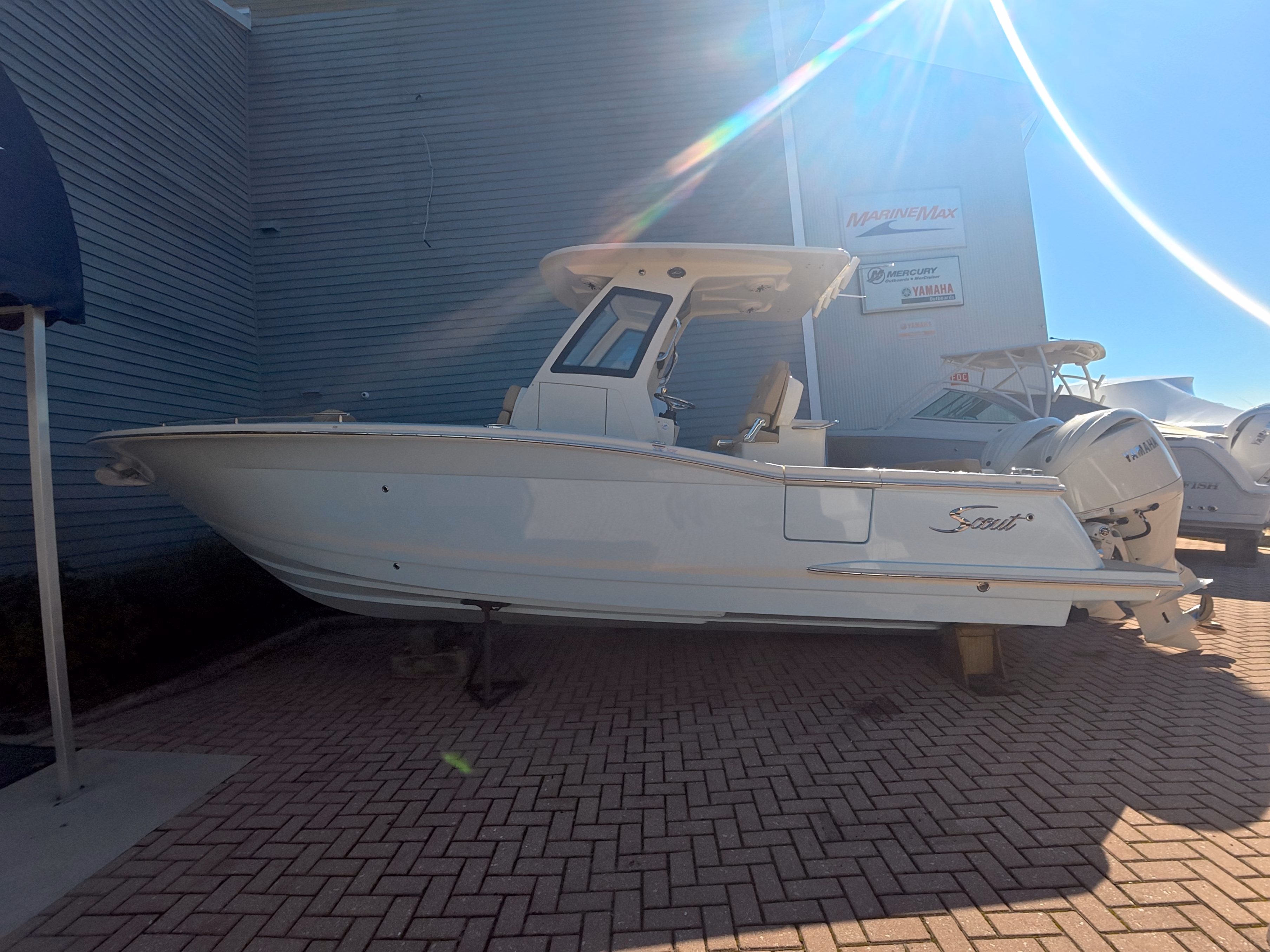 2027 Scout Boats 260 LXF