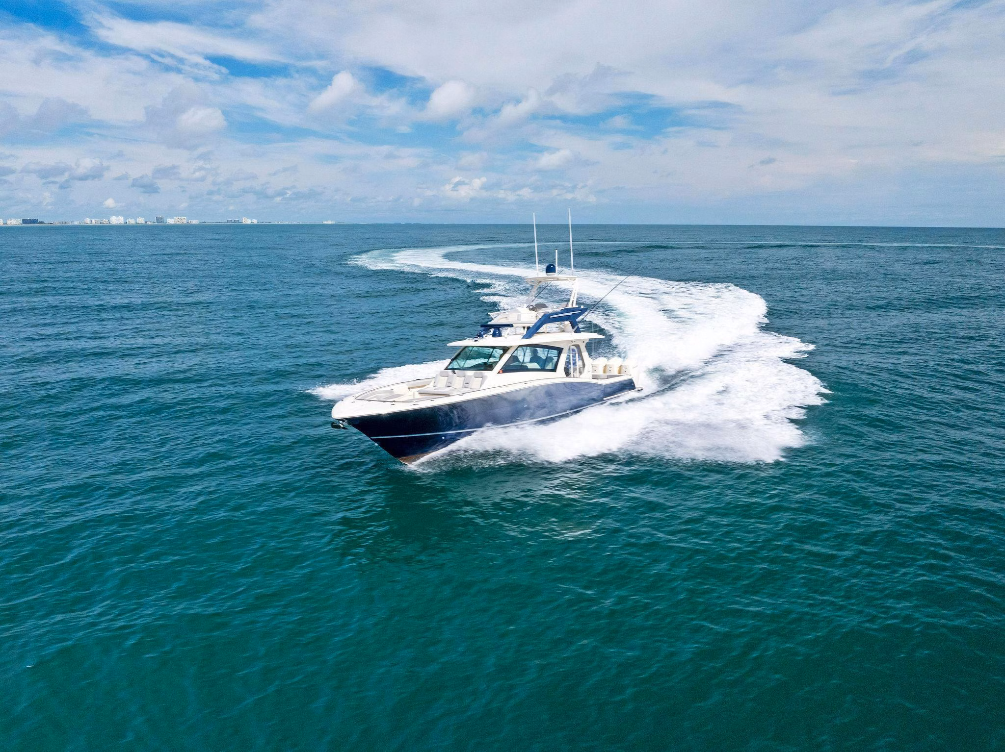 2022 Scout Boats 530 LXF 