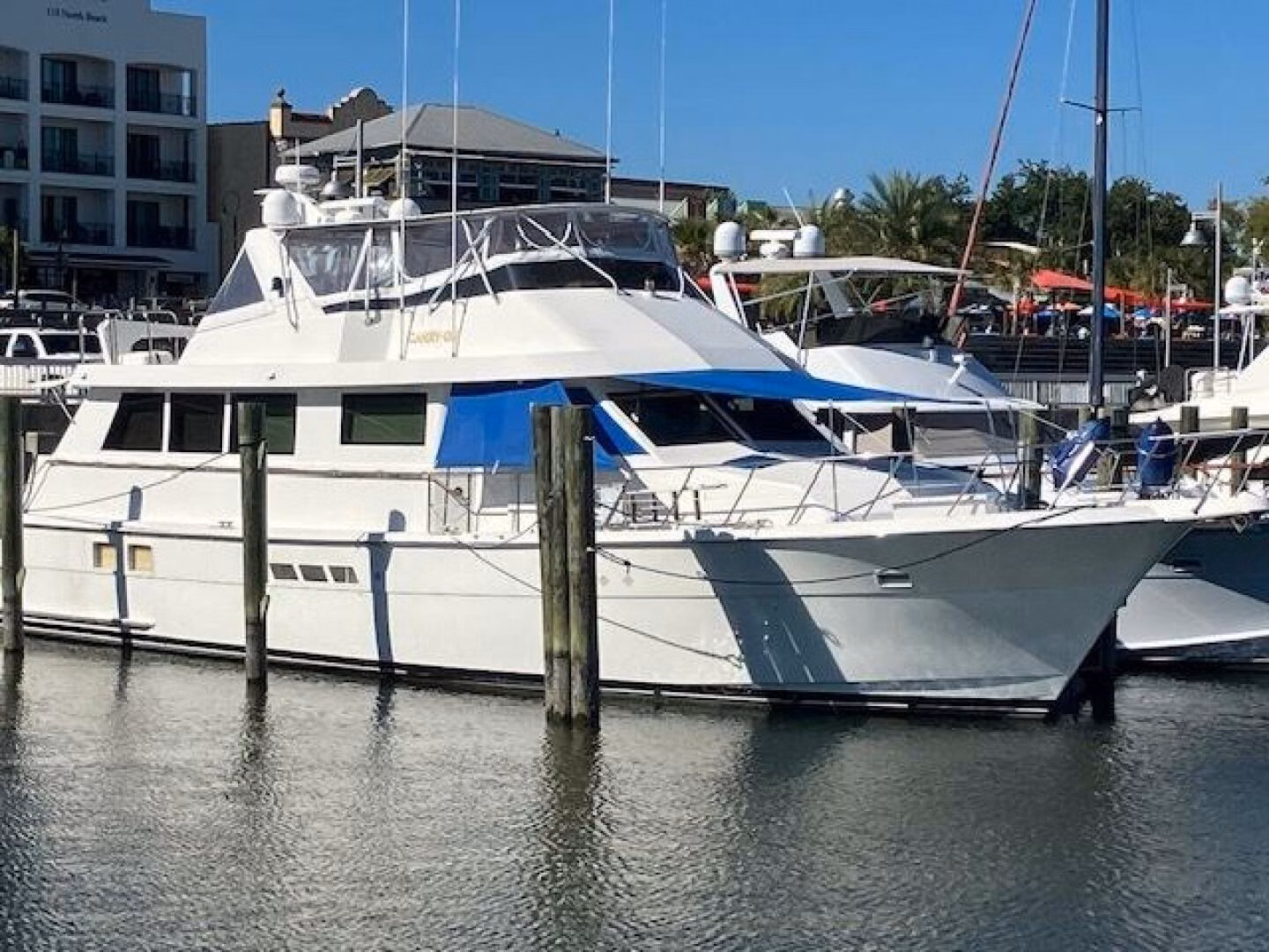 1996 Hatteras 70 Sport Deck