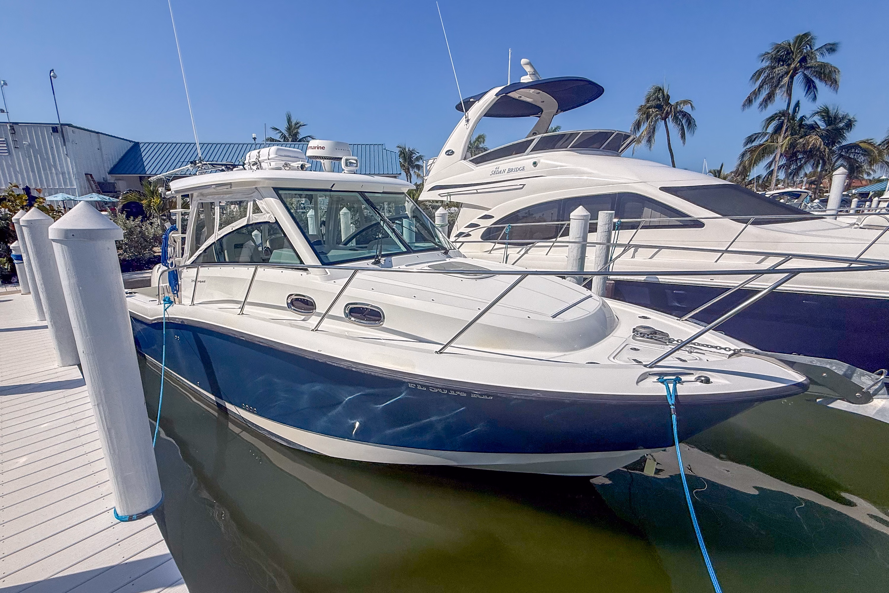 2016 Boston Whaler 315 Conquest