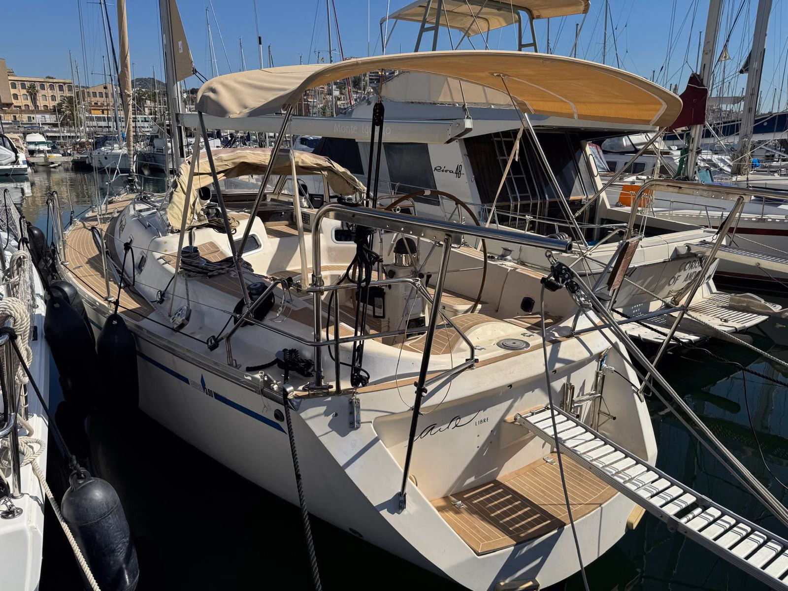 1989 Bavaria Yachts 390 Lagoon 