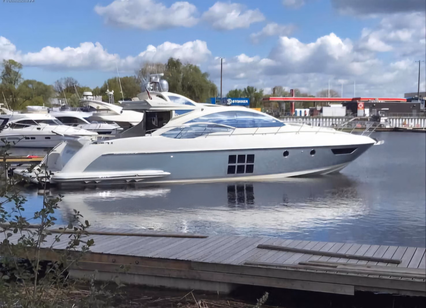 2012 Azimut 62S 