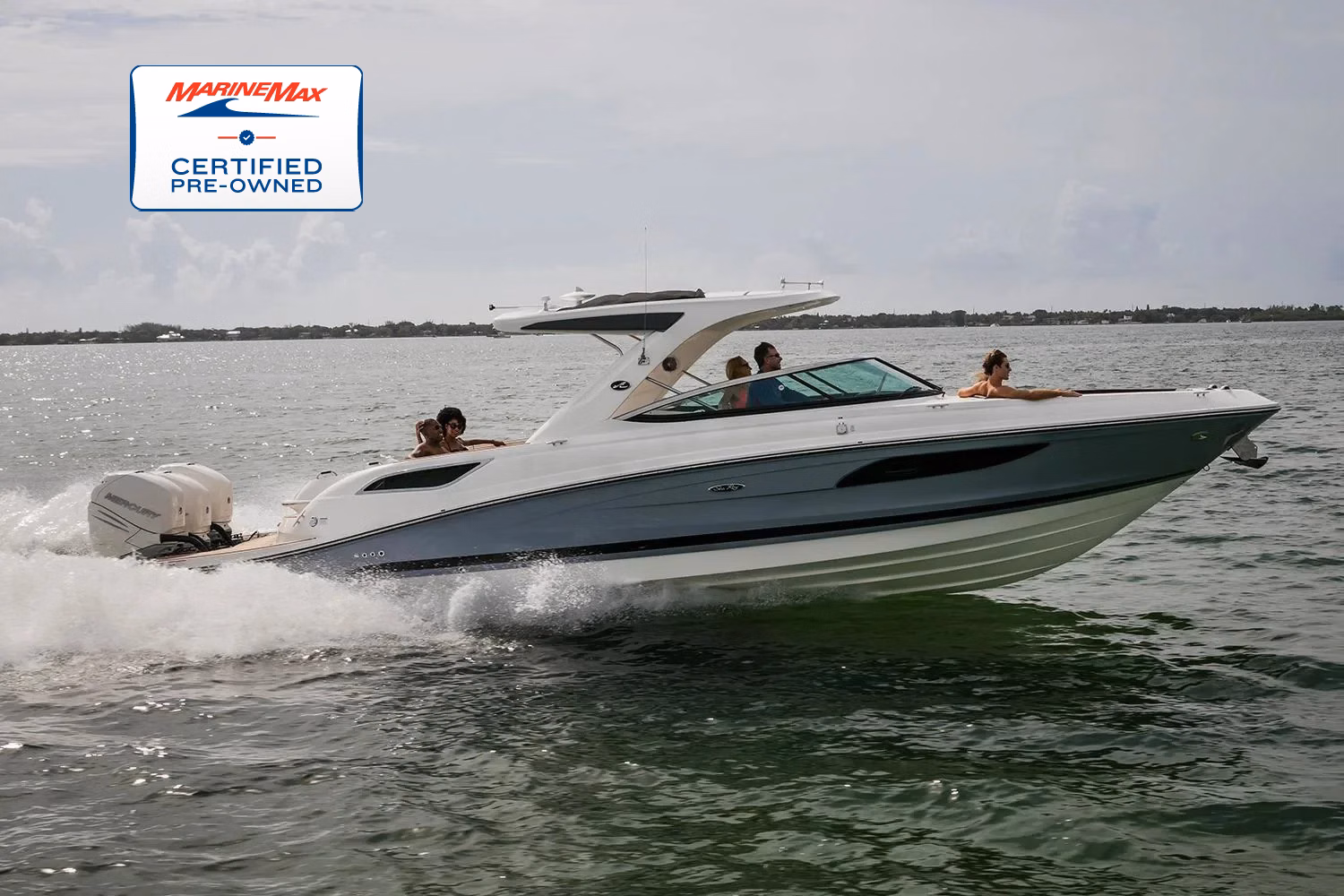 2025 Sea Ray SLX 350 Outboard