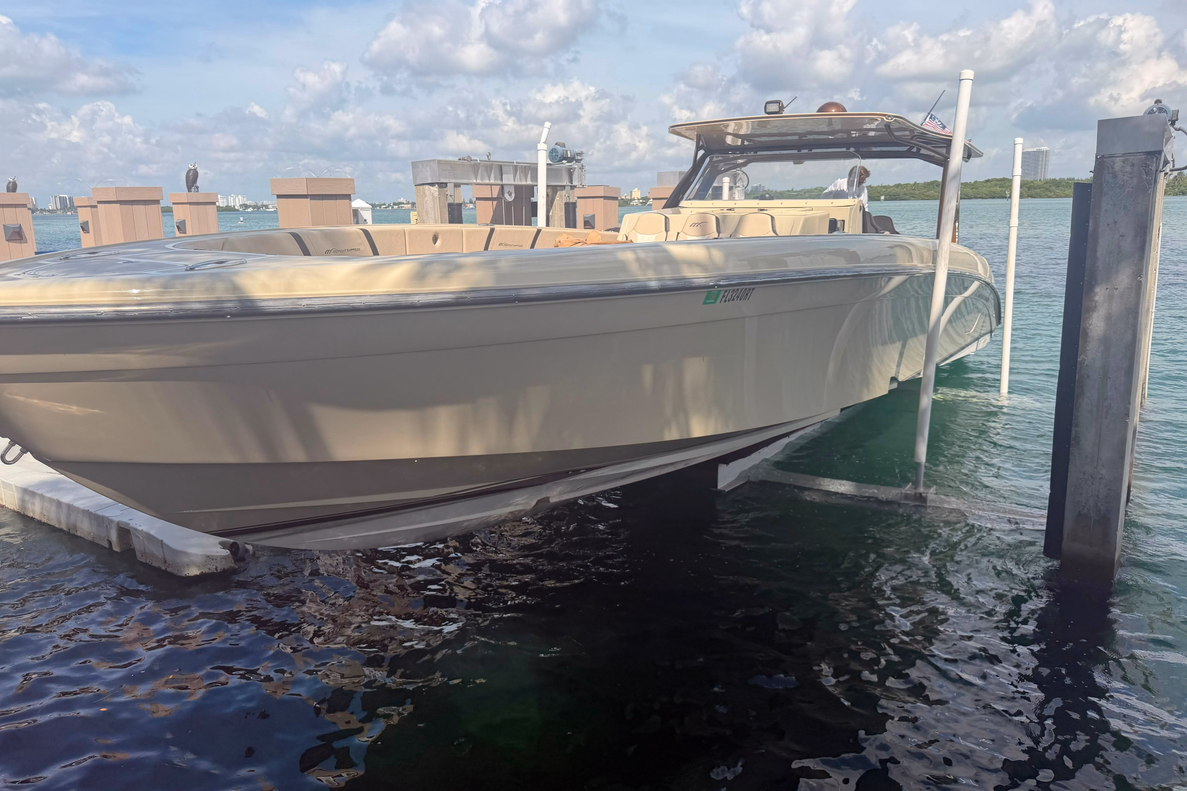 2019 Midnight Express Boats 43' Open 