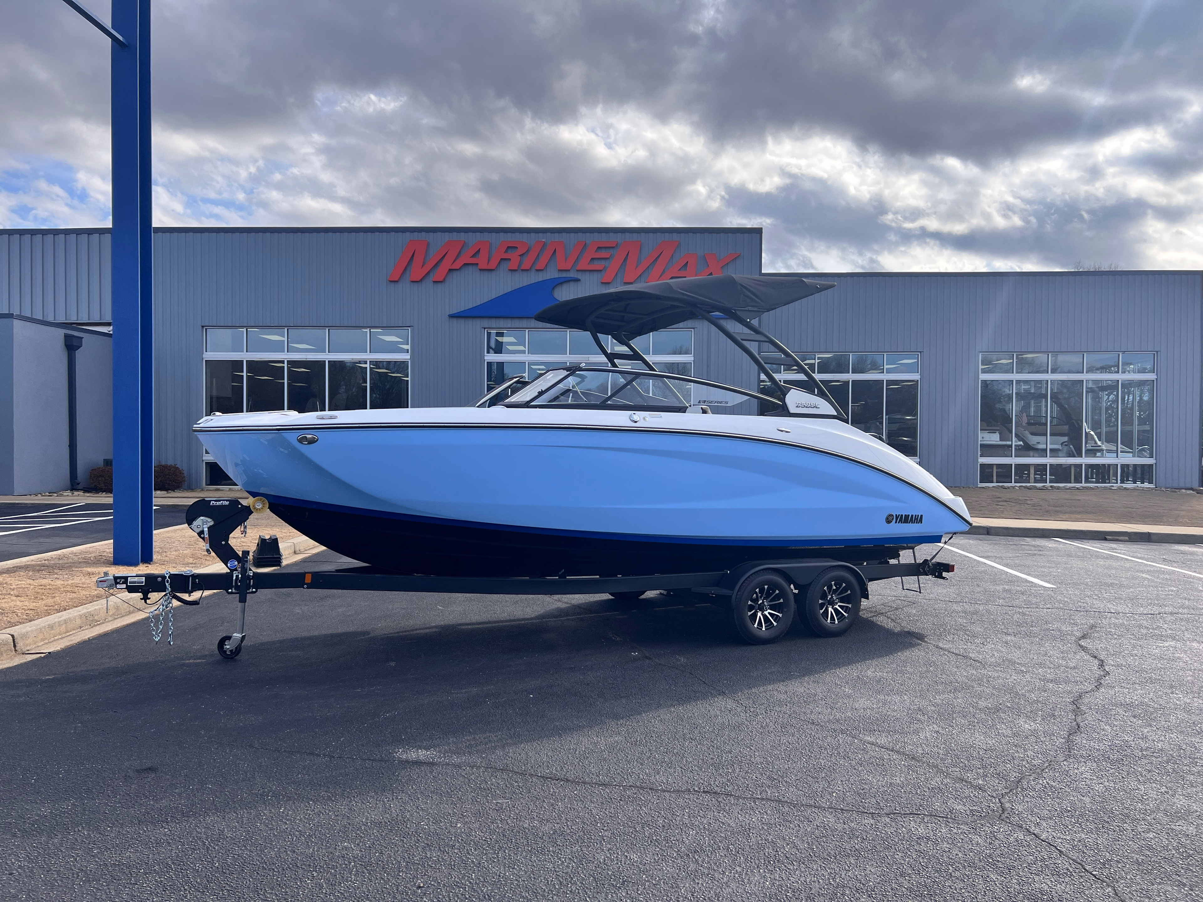 2026 Yamaha 252SE 