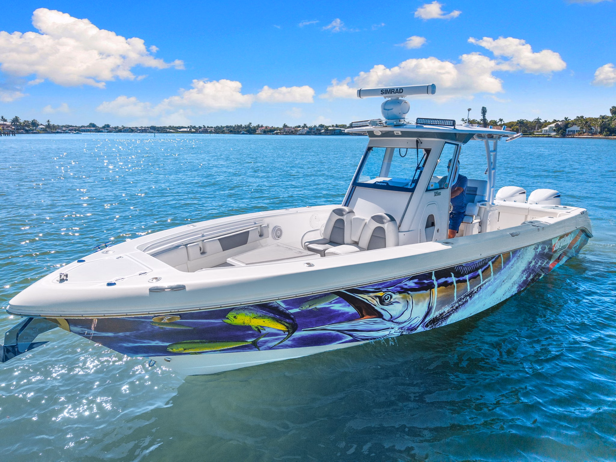 2016 Everglades Boats 325CC 