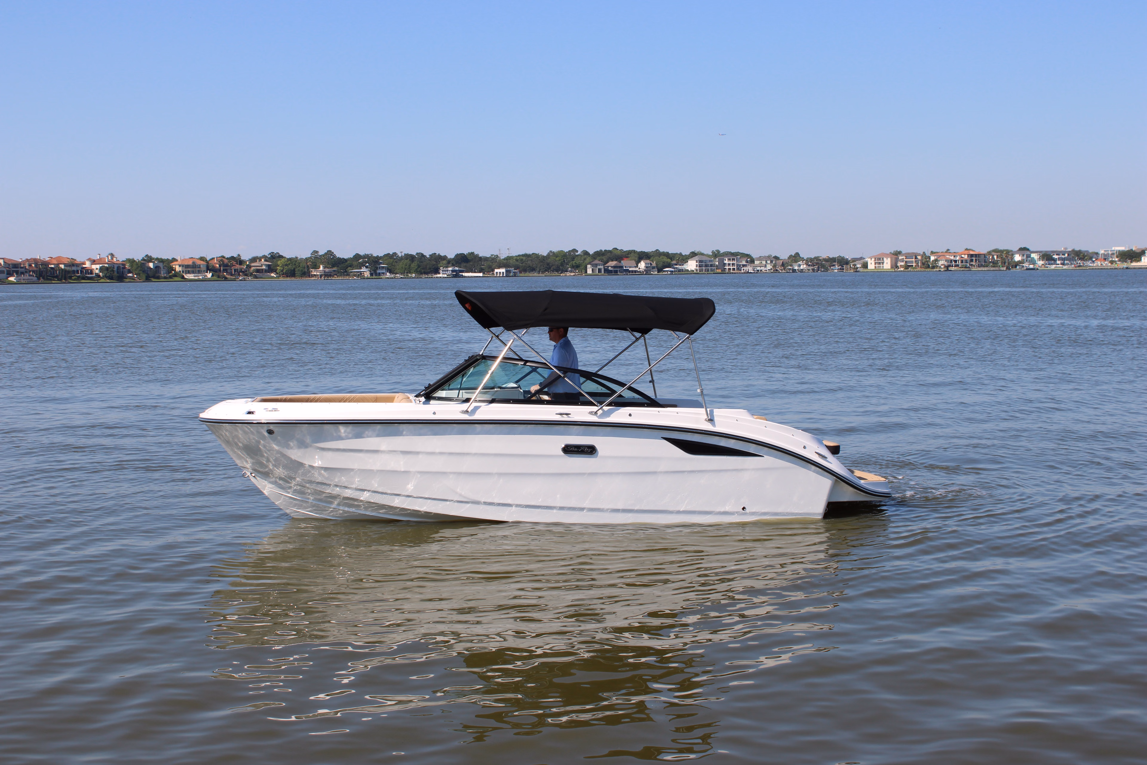 2026 Sea Ray SDX 230