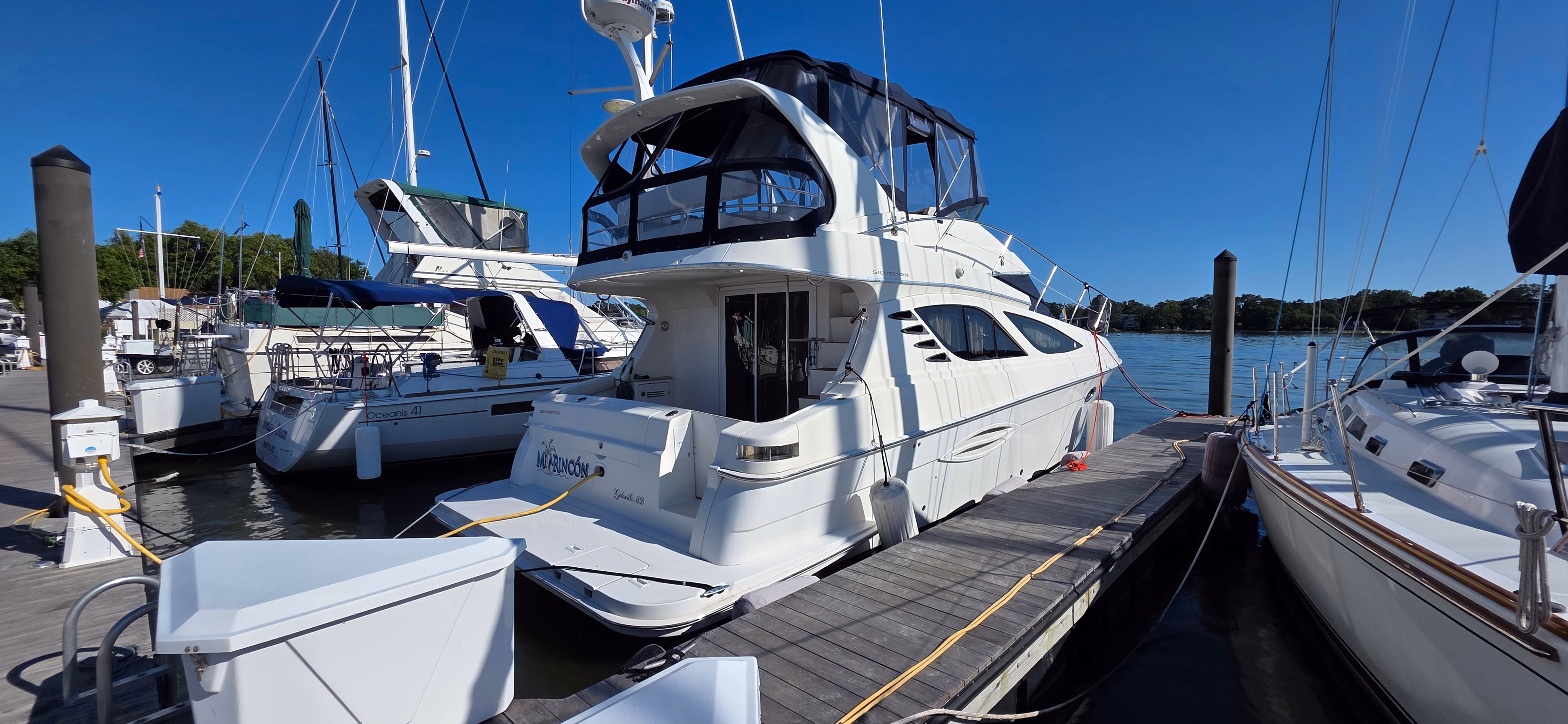 2006 Silverton 38 Sport Bridge