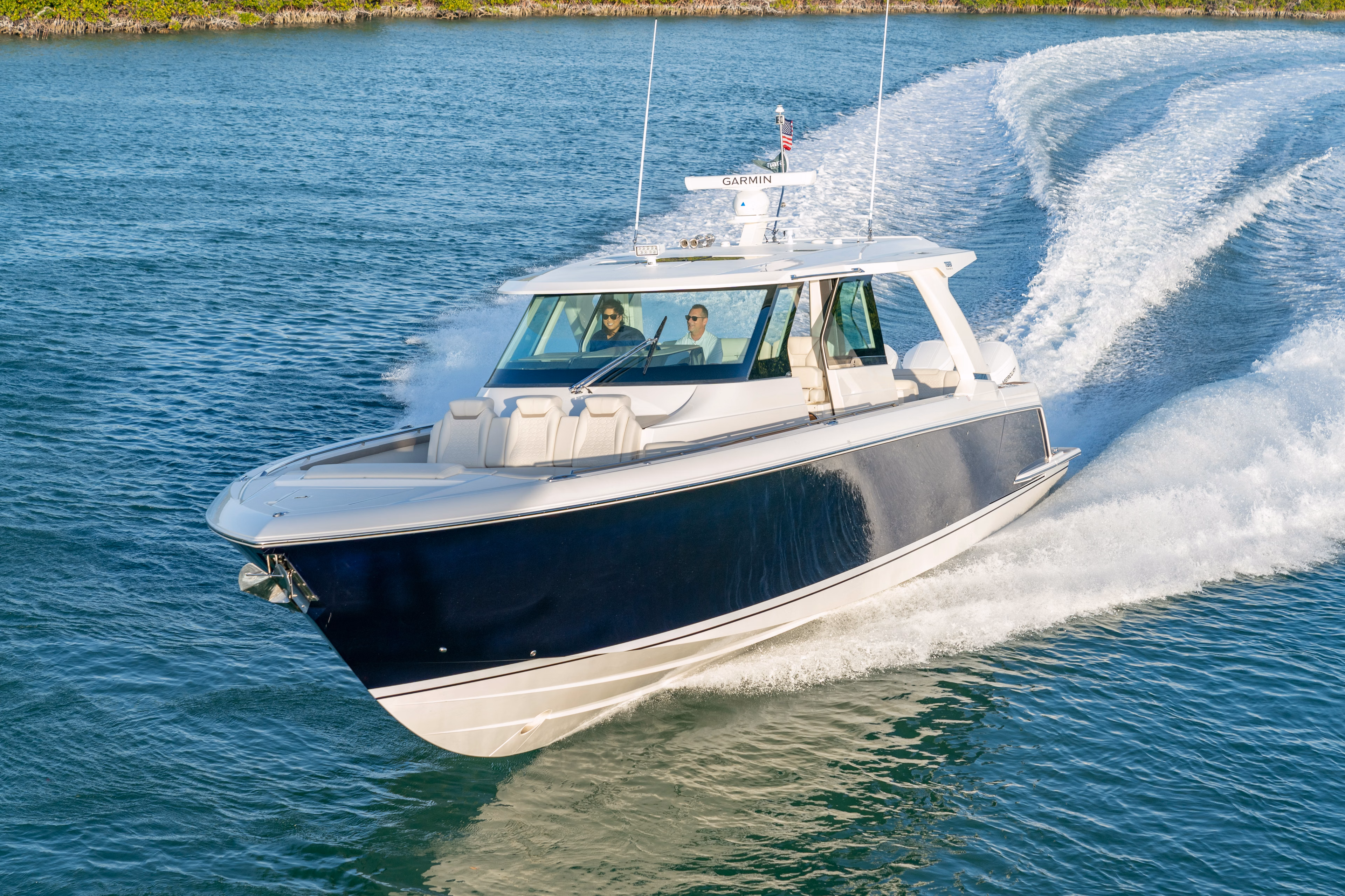 2026 Tiara Yachts 48LS 