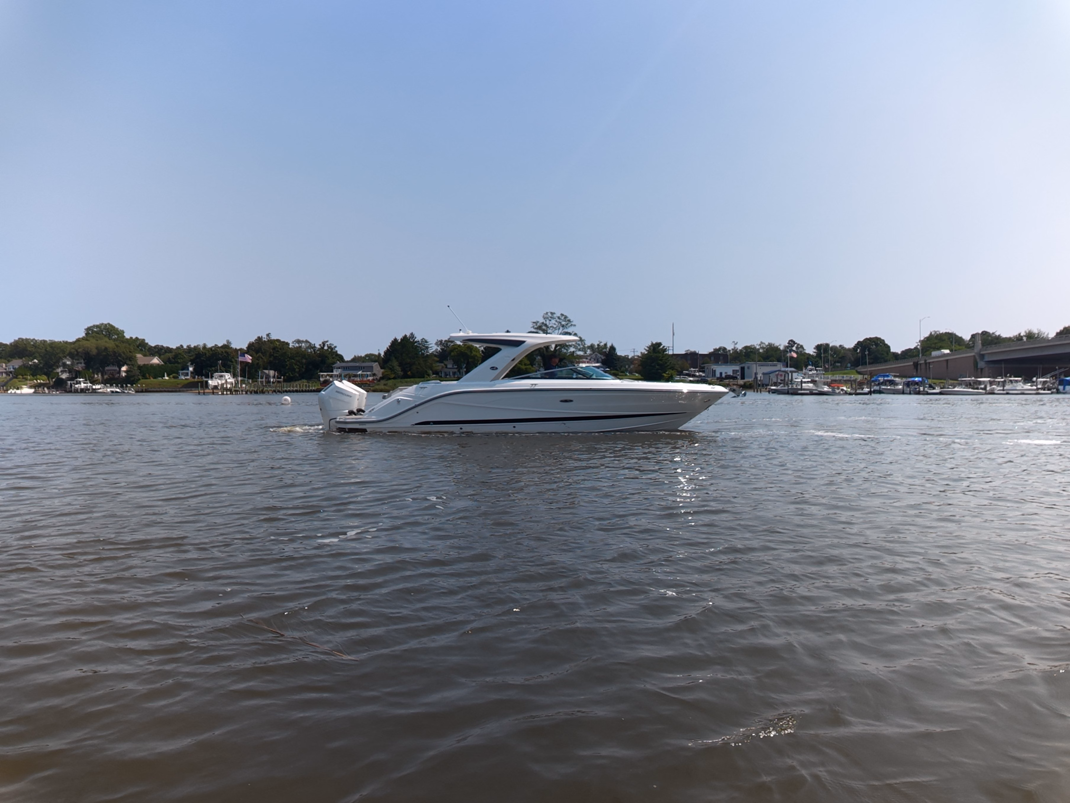 2027 Sea Ray SLX 310 Outboard
