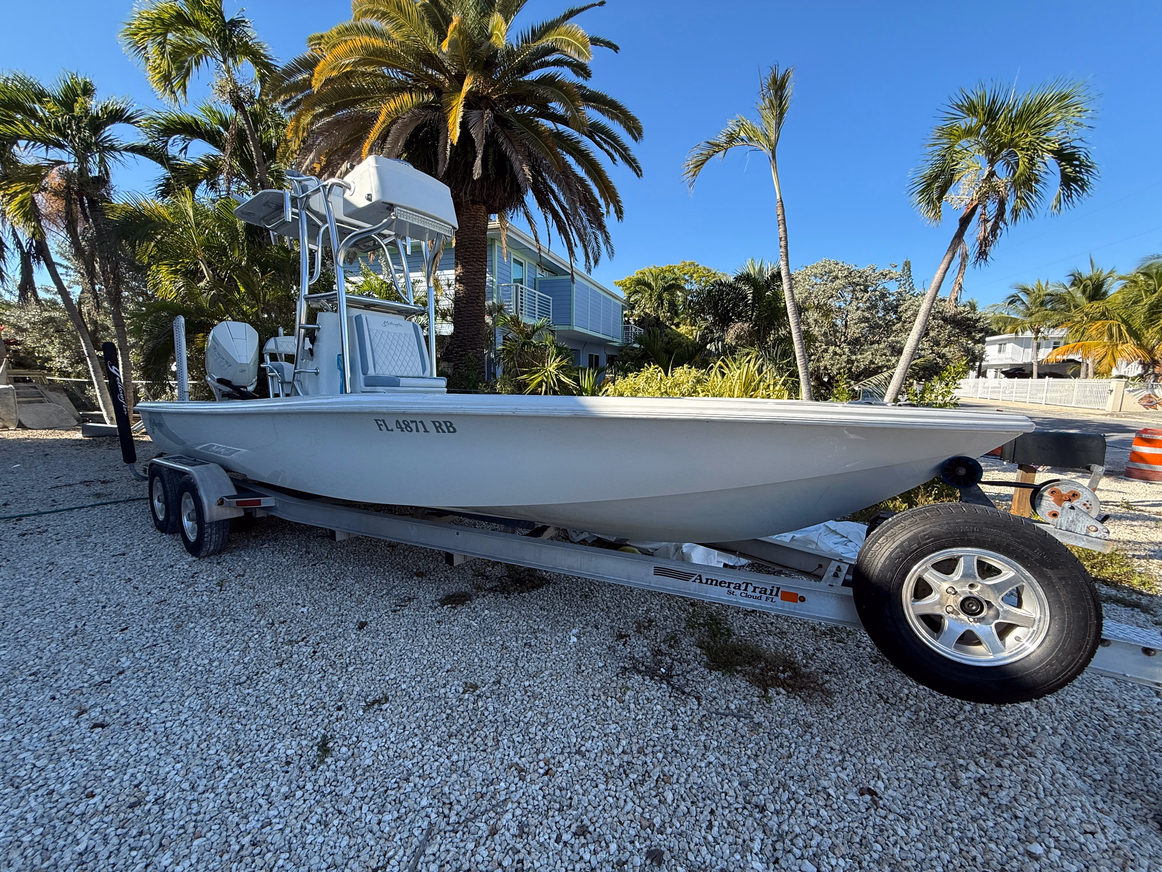 2016 Yellowfin 24 Bay 