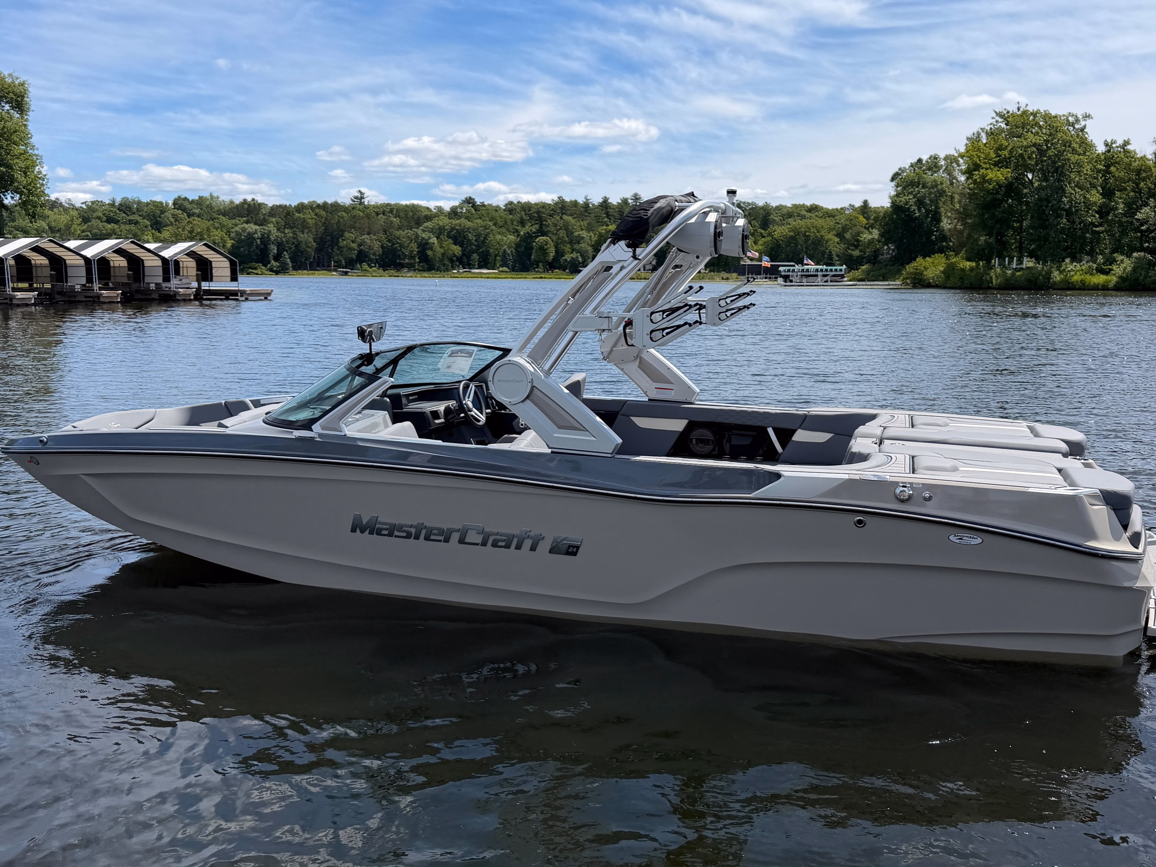 2025 MasterCraft XT24 