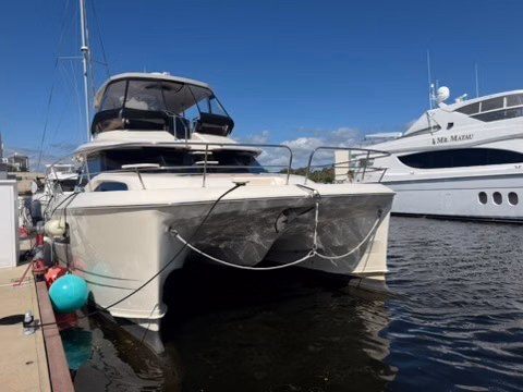 2018 Aquila 44 Yacht 