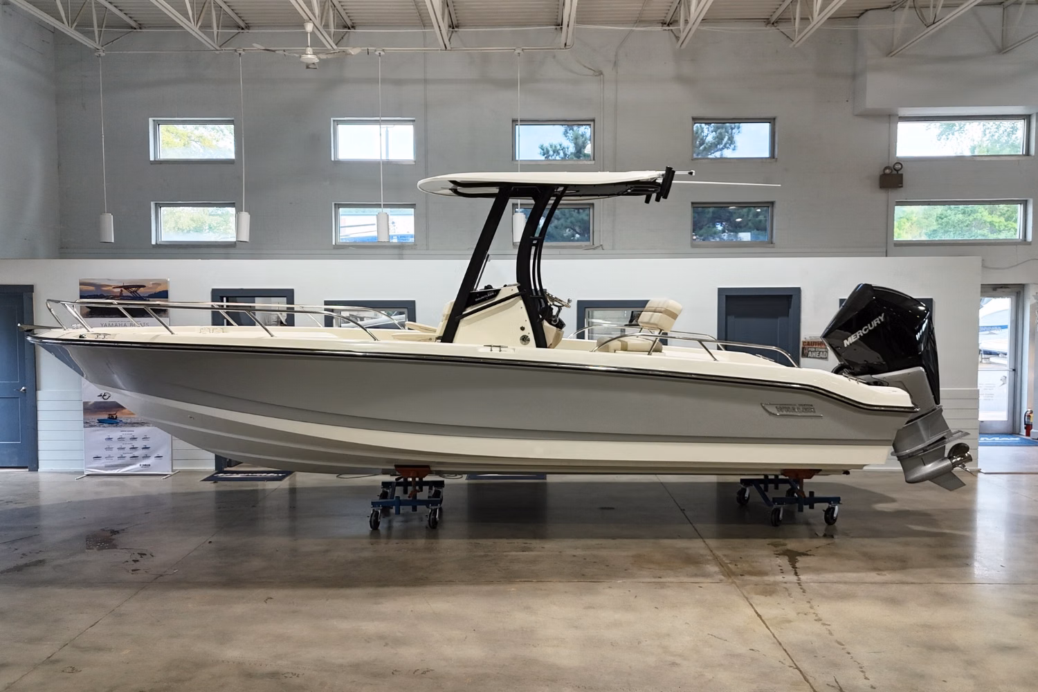 2026 Boston Whaler 250 Dauntless