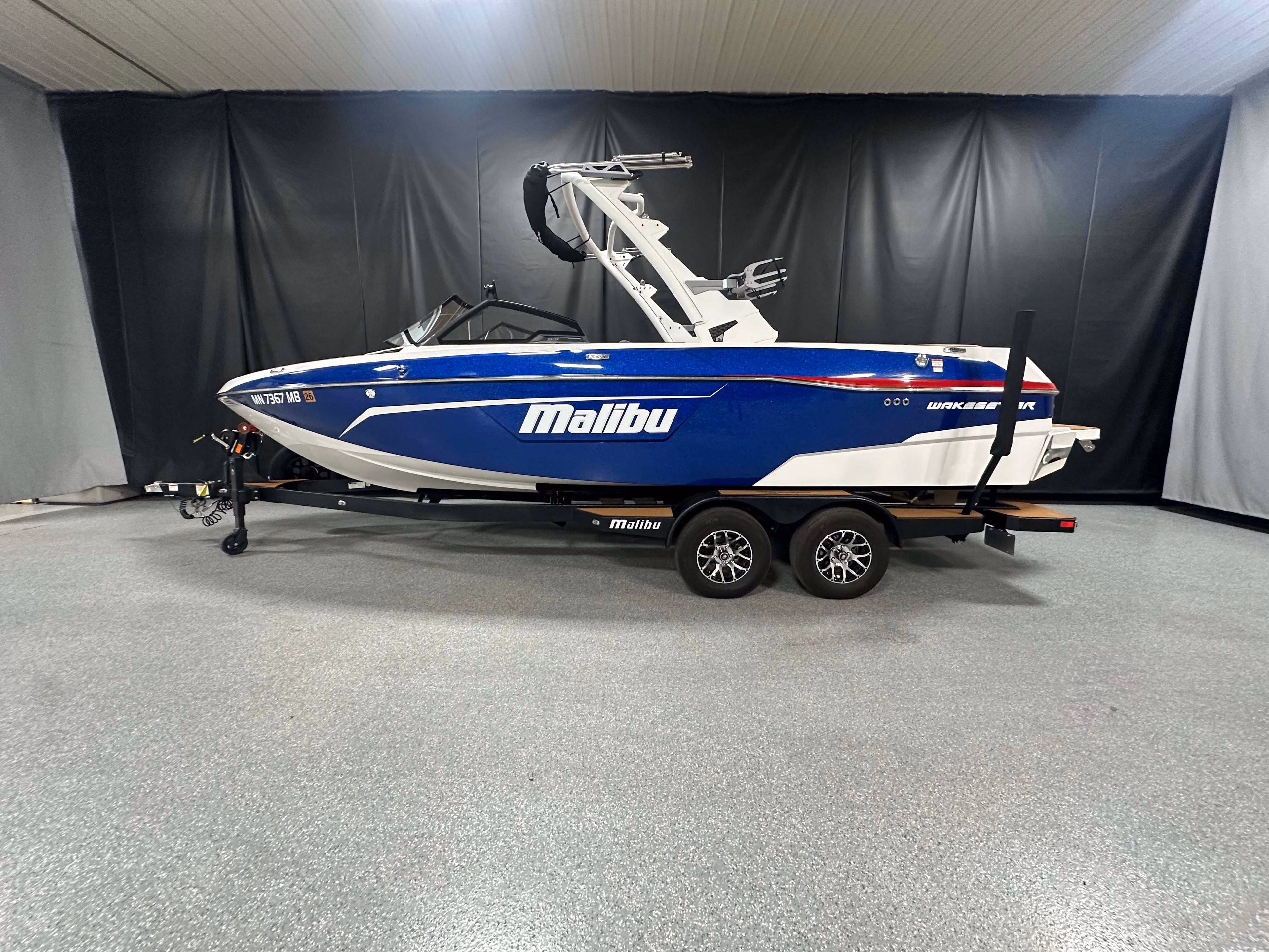 2021 Malibu Boats 23 LSV
