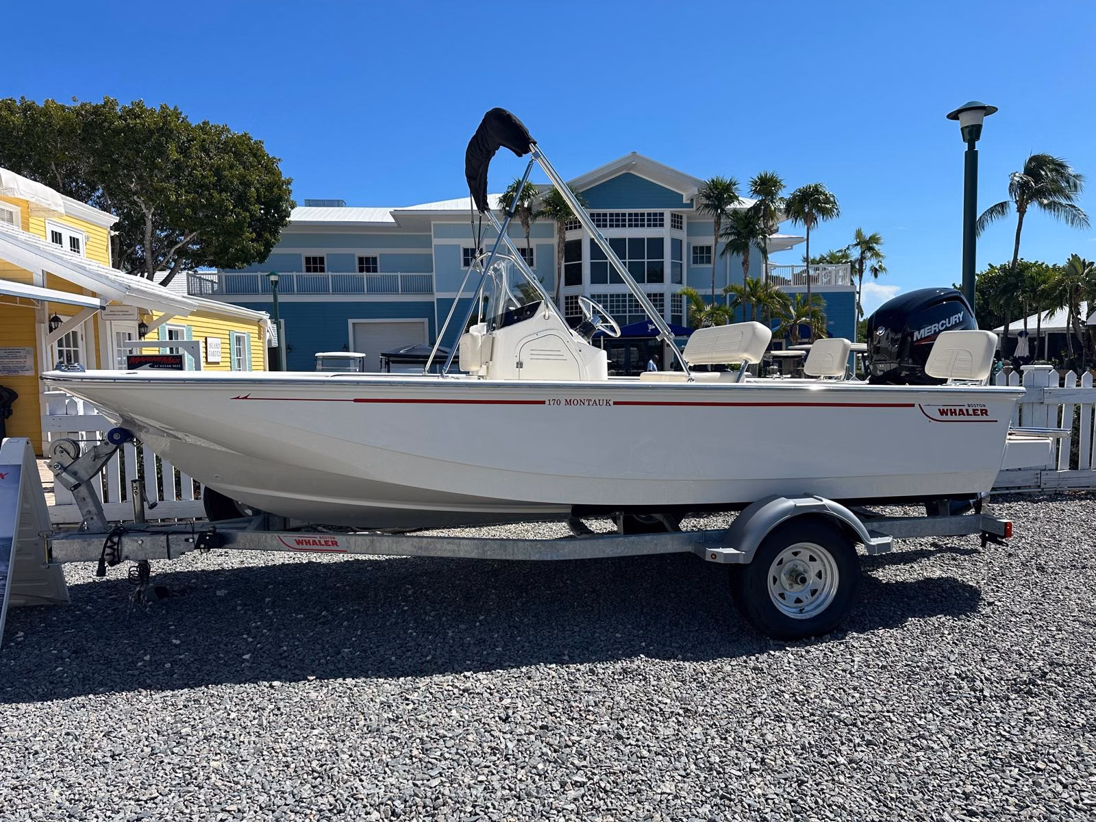 2027 Boston Whaler 170 Montauk 