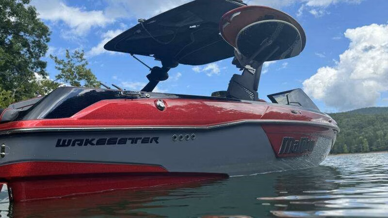 2022 Malibu Boats 23 LSV 