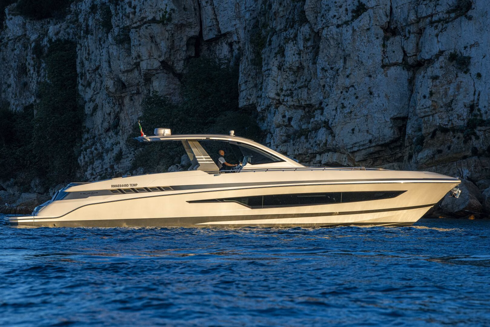 2027 Canados Yachts Gladiator 571 Blade 