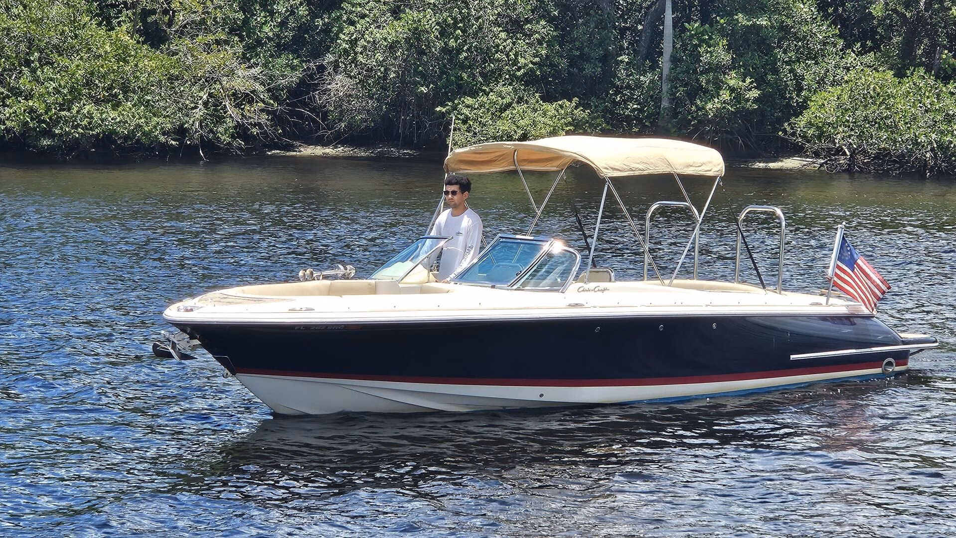 2011 Chris-Craft Launch 27