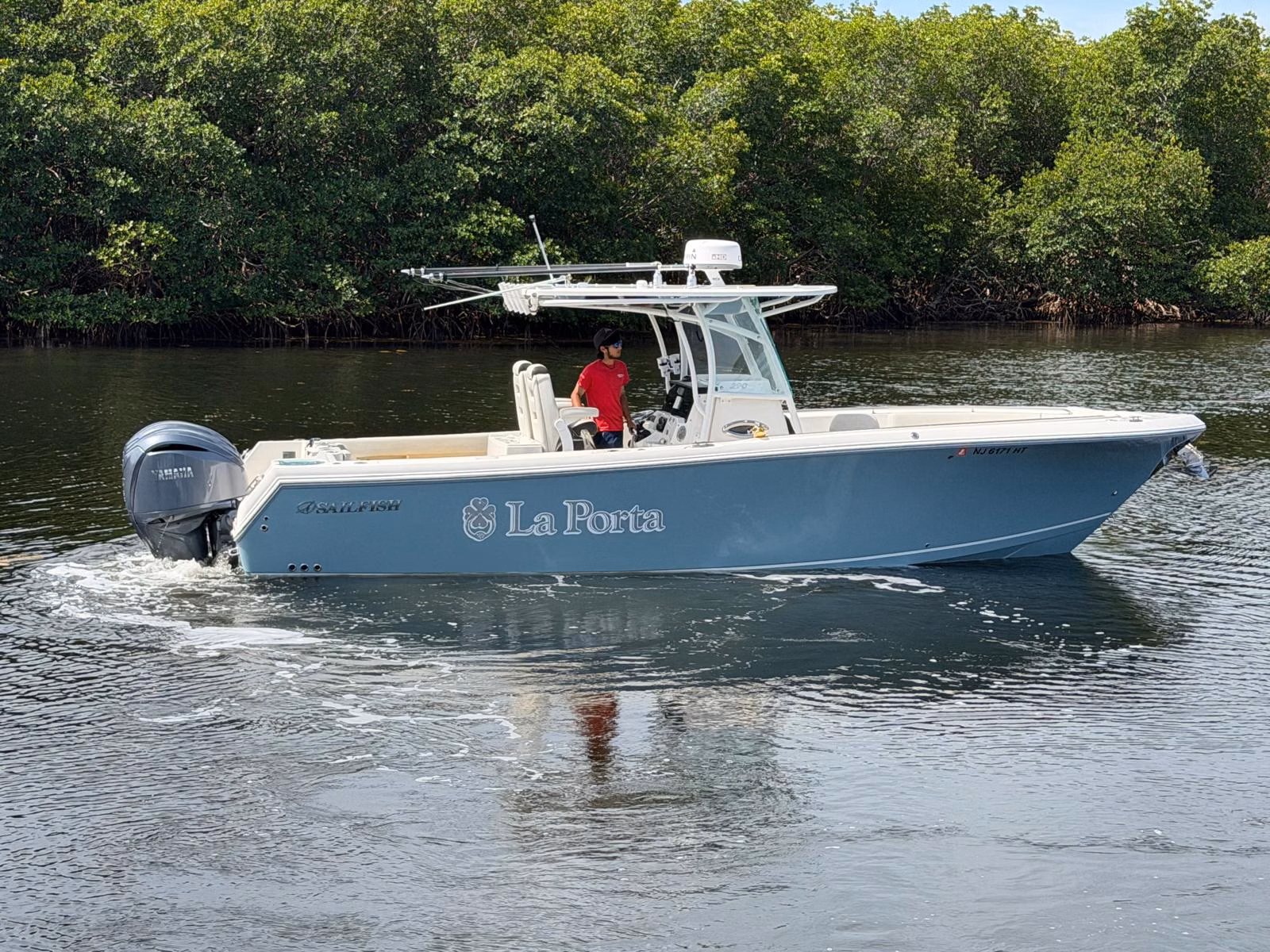 2023 Sailfish 290 CC
