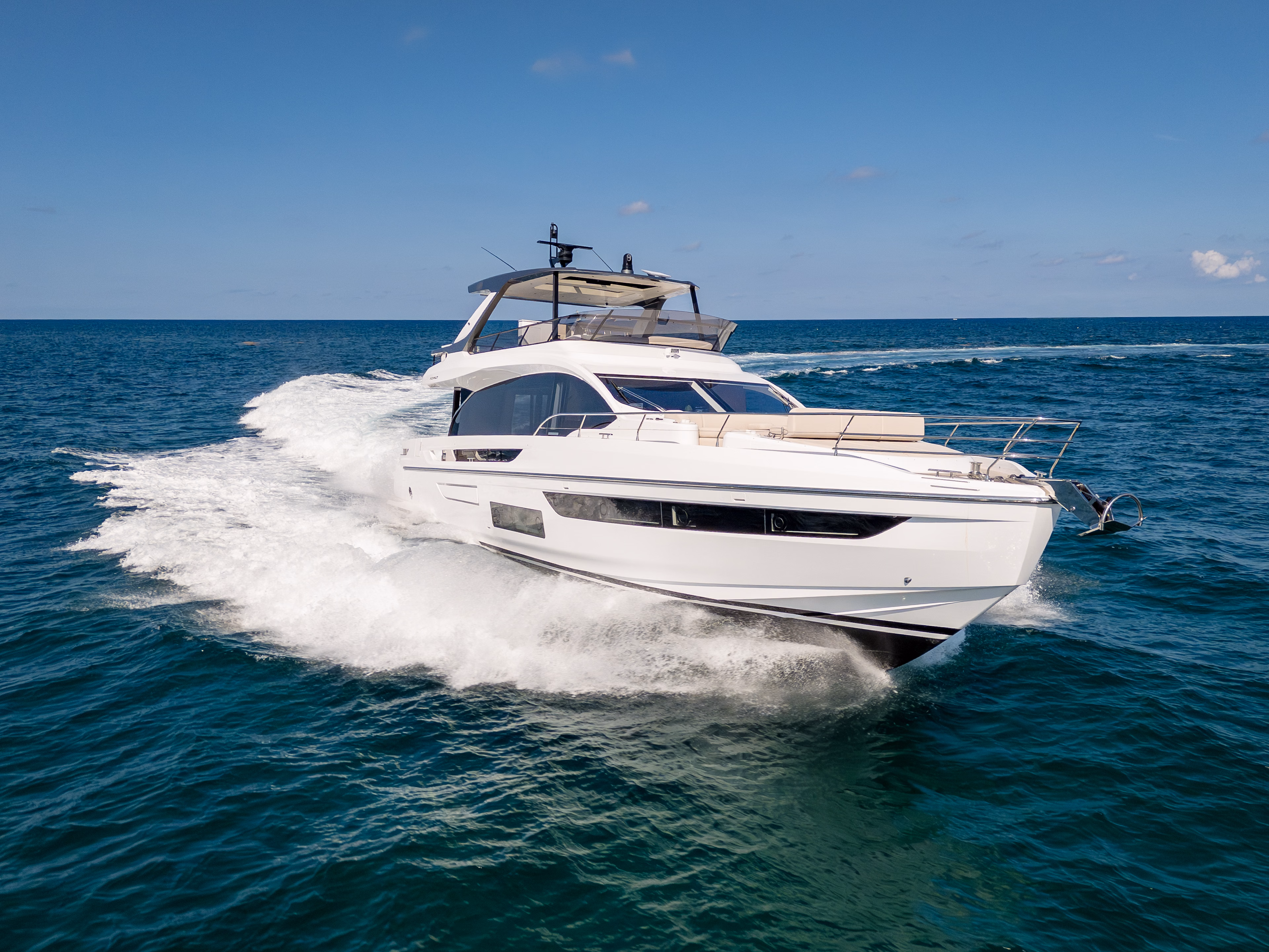 2026 Azimut Fly 72 