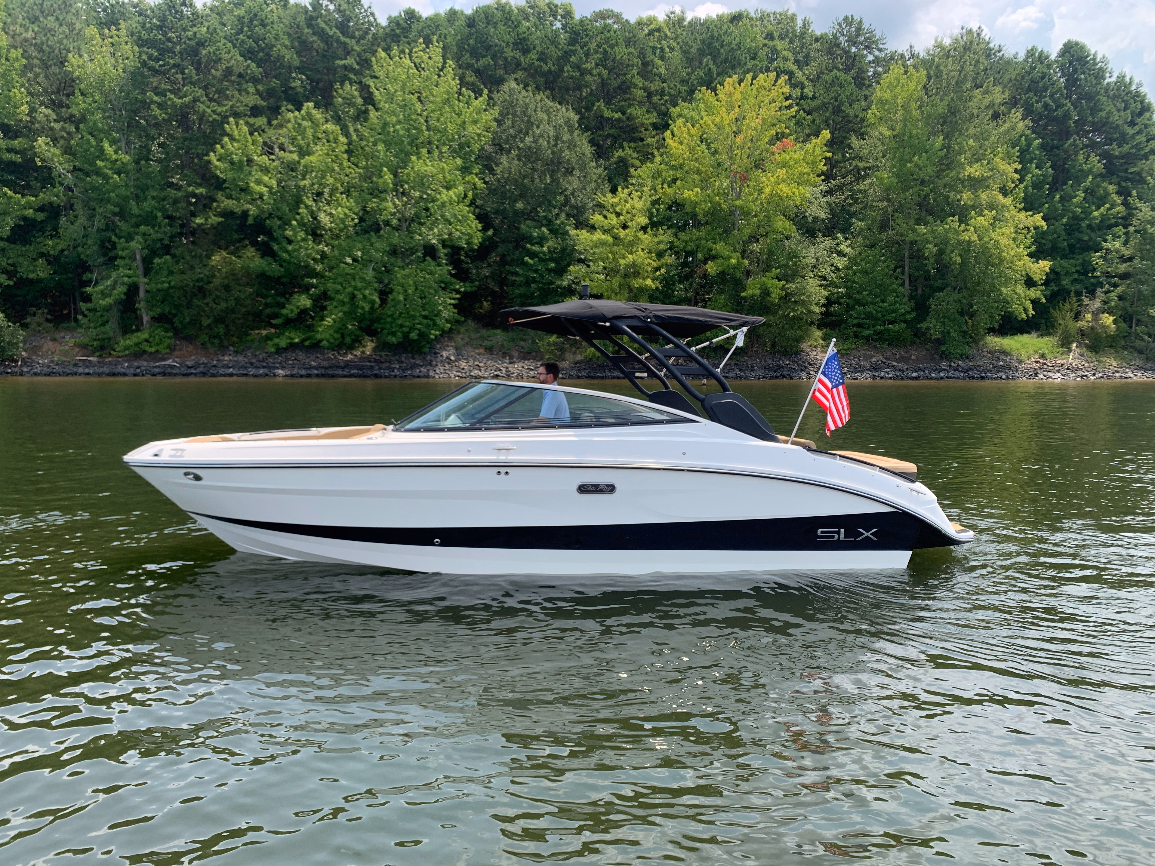 2026 Sea Ray SLX 260 Surf 