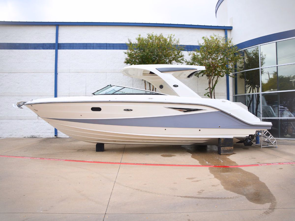 2027 Sea Ray SLX 310