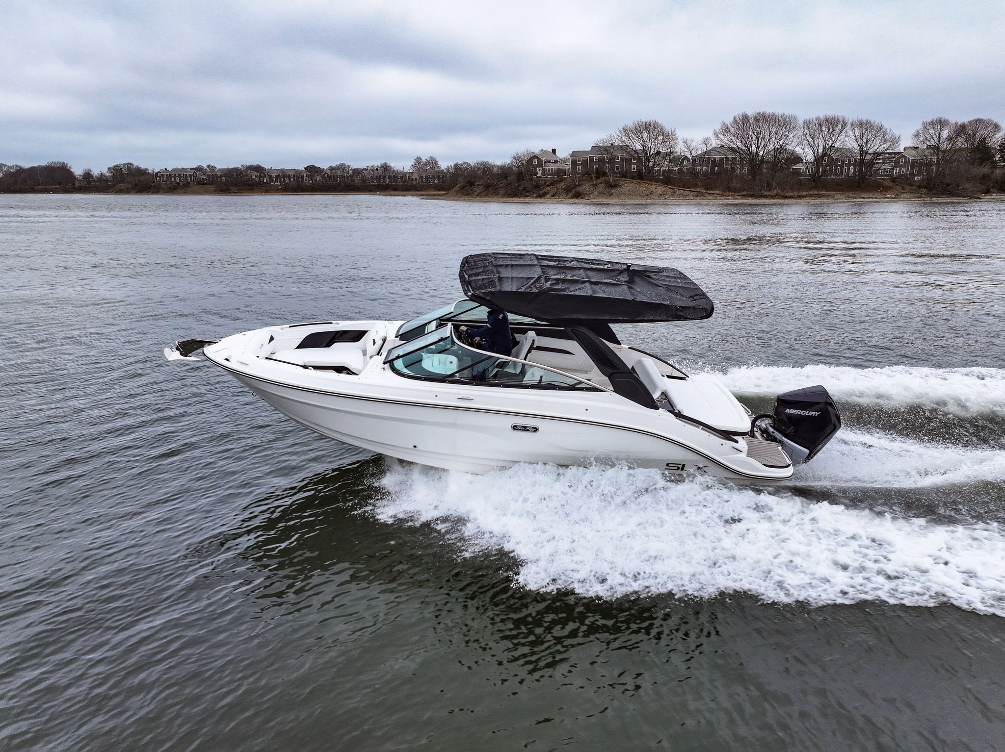 2026 Sea Ray SLX 260 Outboard