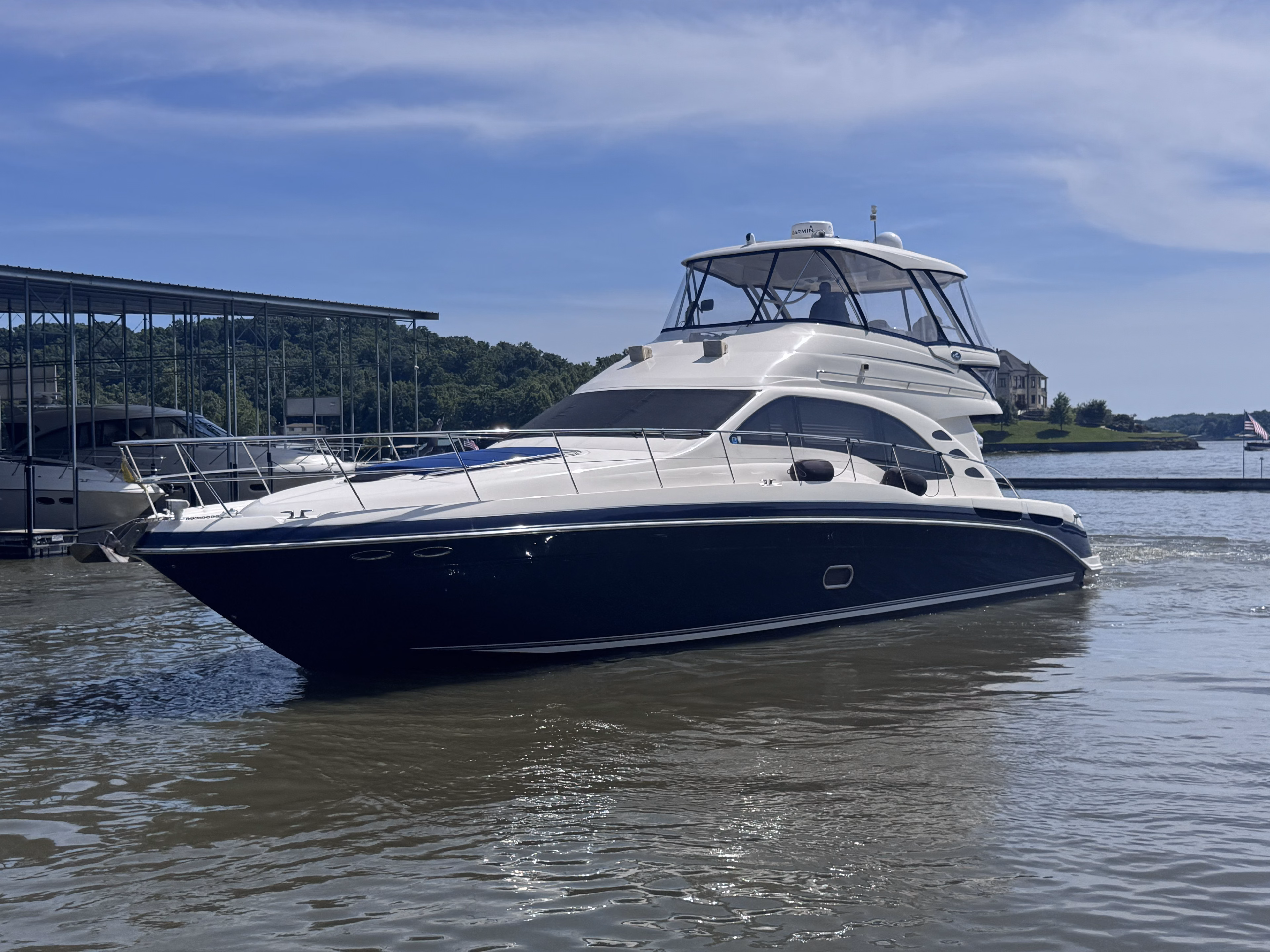 2005 Sea Ray 550 Sedan Bridge