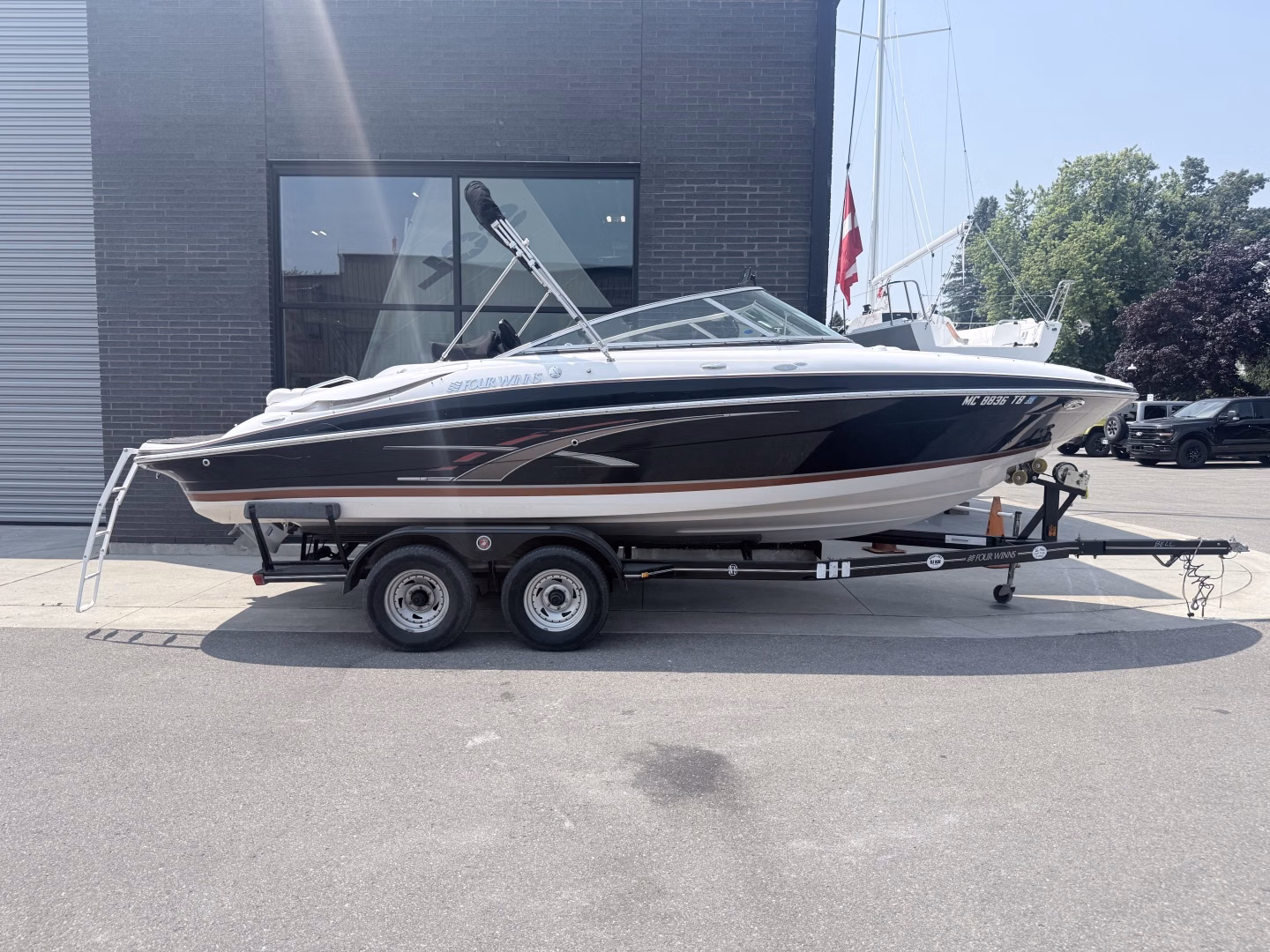 2007 Four Winns 240 Horizon