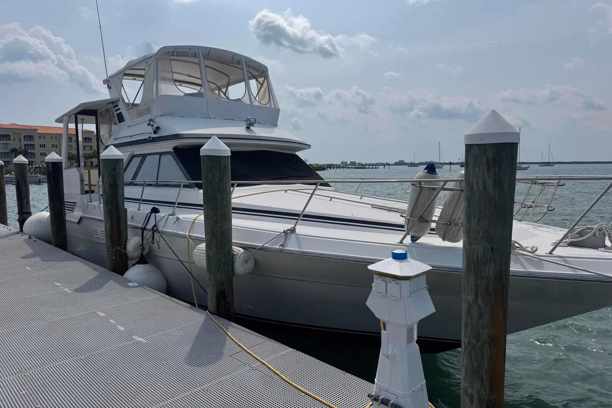 1989 Sea Ray 440 Aft Cabin 