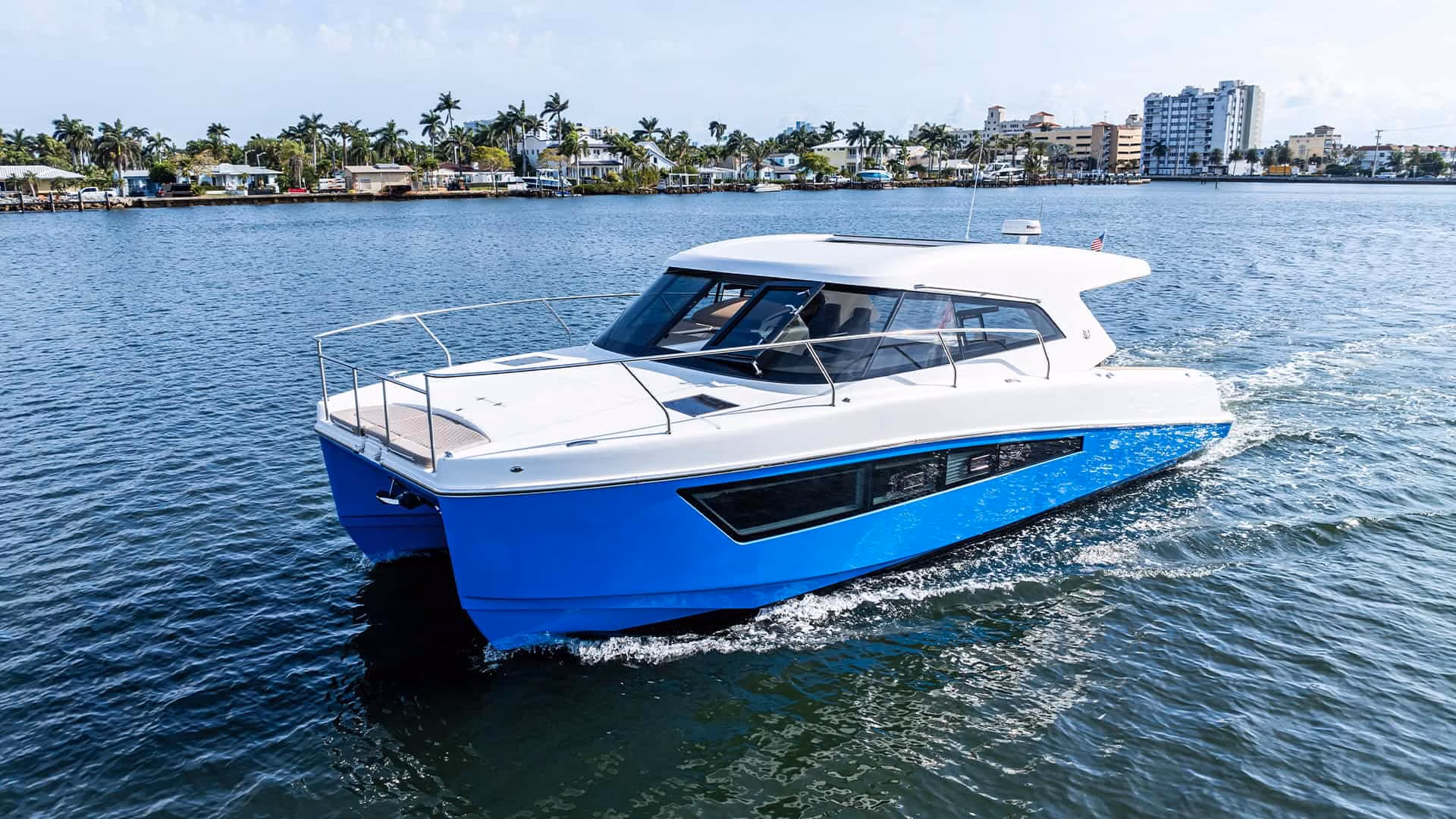 2025 Makai M37 