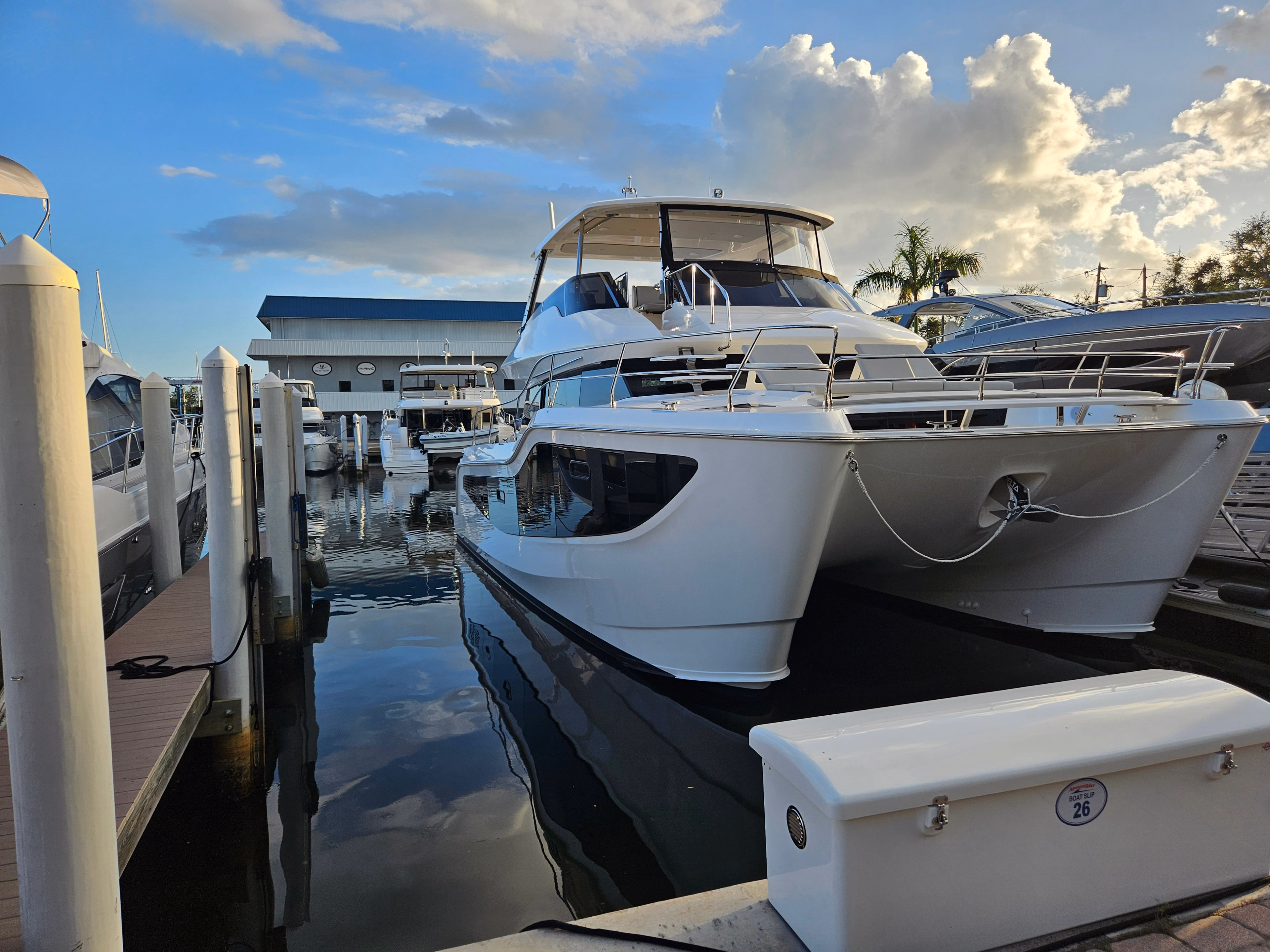 2026 Aquila 46 Yacht