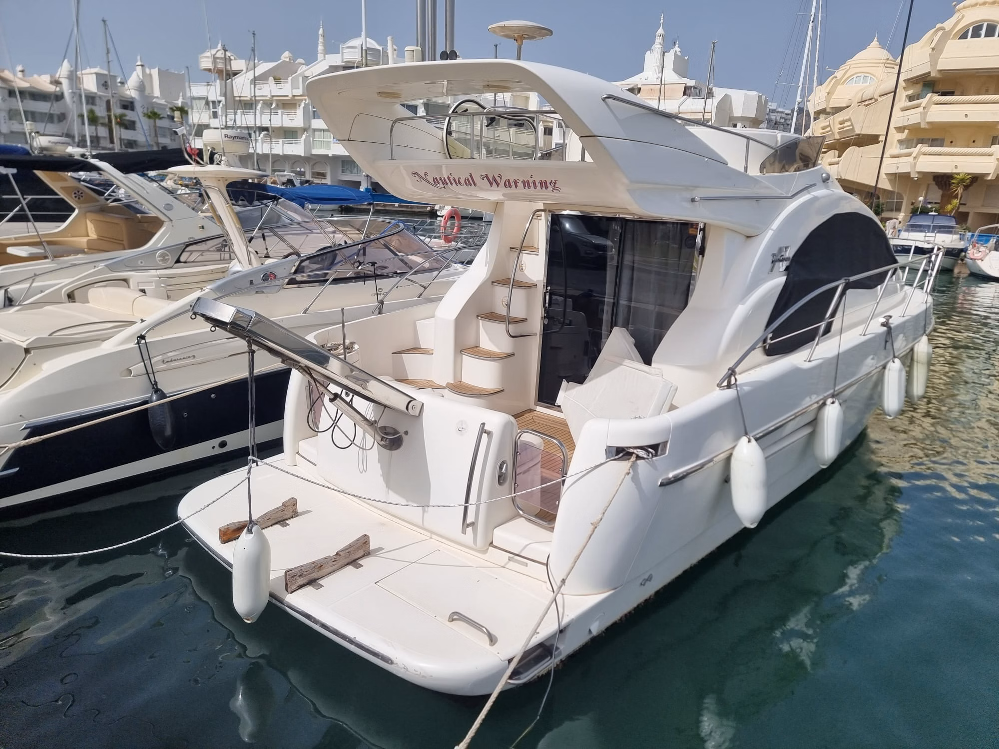 1999 Azimut 390 