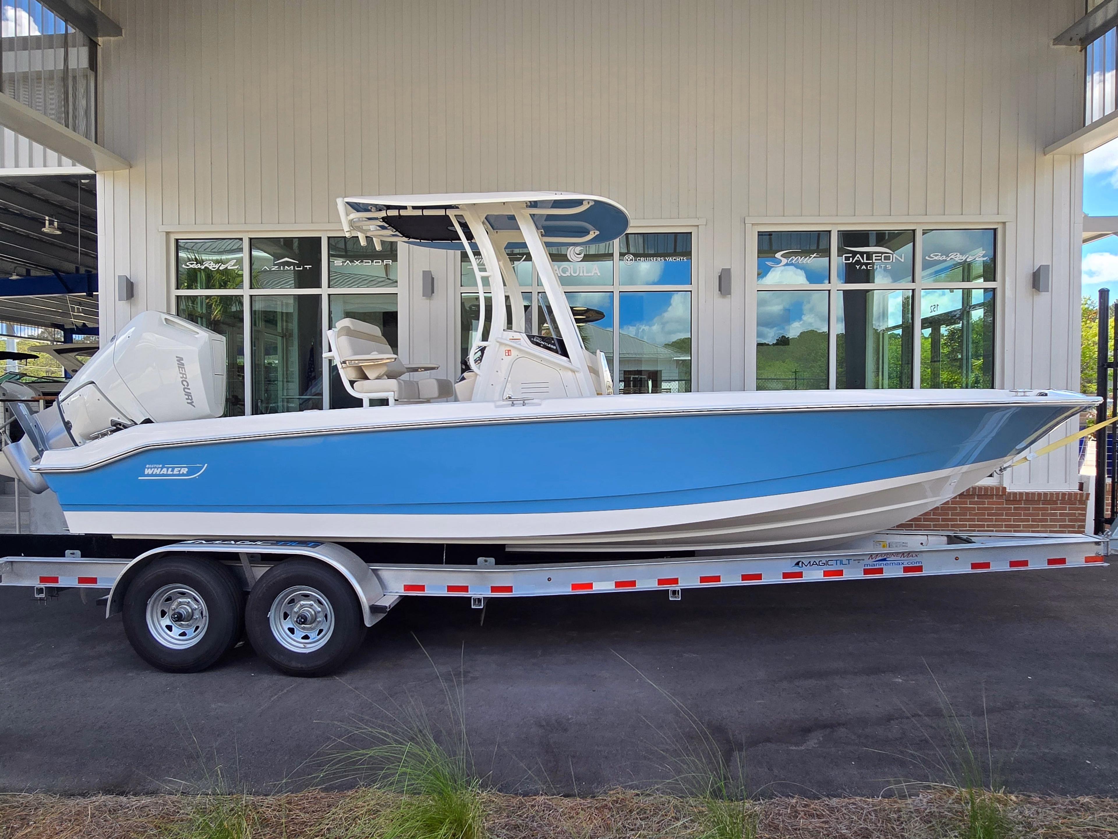 2026 Boston Whaler 250 Dauntless