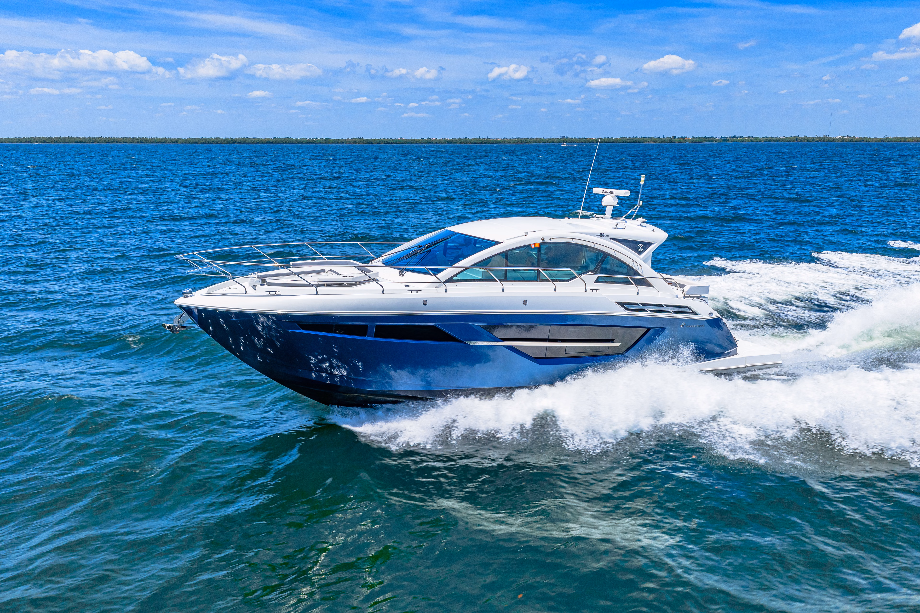 2020 Cruisers Yachts 50 Cantius 