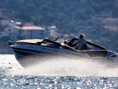 2022 Parker Poland 780 Escape 