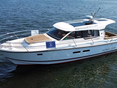 2022 Nimbus Boats 365 Coupe