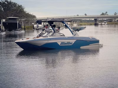 2023 Malibu Boats 23 LSV
