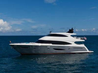2018 Viking Yacht 93