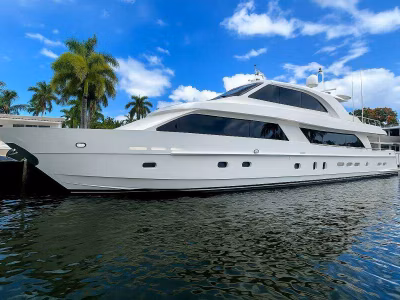 2014 Hargrave 94 Sky Lounge