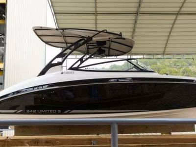 2016 Yamaha 242 Limited S E-Series 