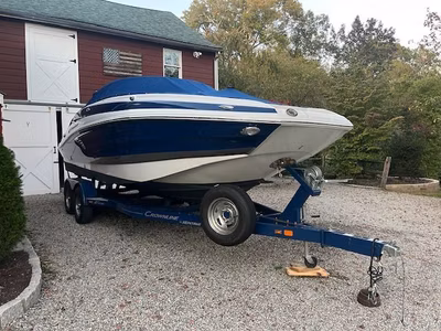2020 Crownline e235 